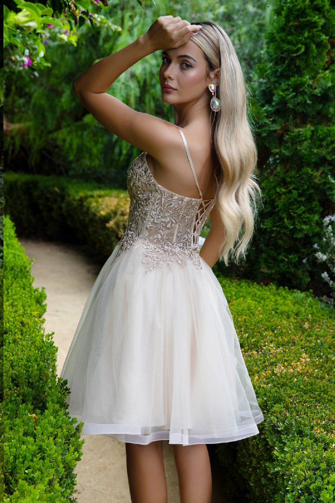 Floral Embroidery Embellished Glitter Mesh Sweetheart Neckline A - Line Homecoming Dress - ElandielStyle